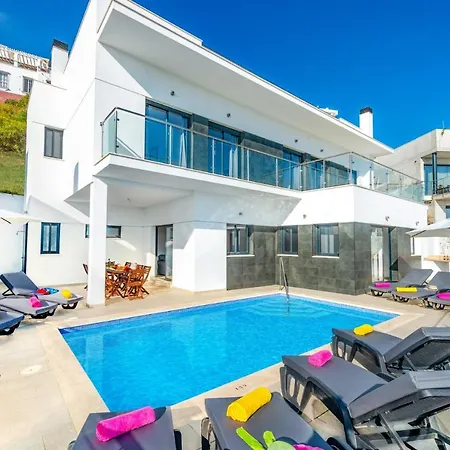 Ladera Sol By *